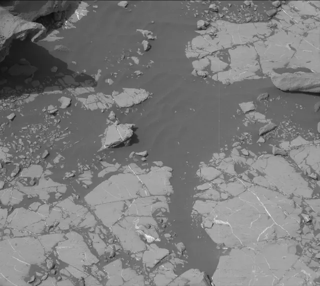 Sol 2789: Mast Camera (Mastcam)