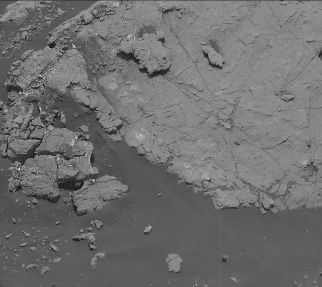 Sol 2793: Mast Camera (Mastcam)