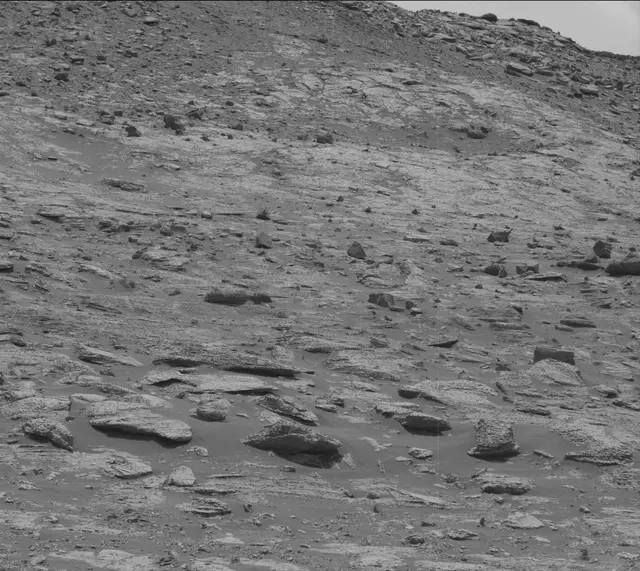 Sol 2796: Mast Camera (Mastcam)