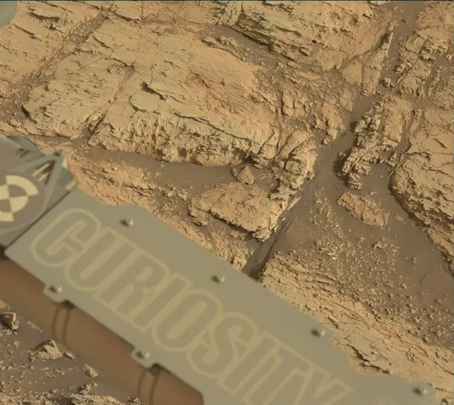 Sol 2797: Mast Camera (Mastcam)