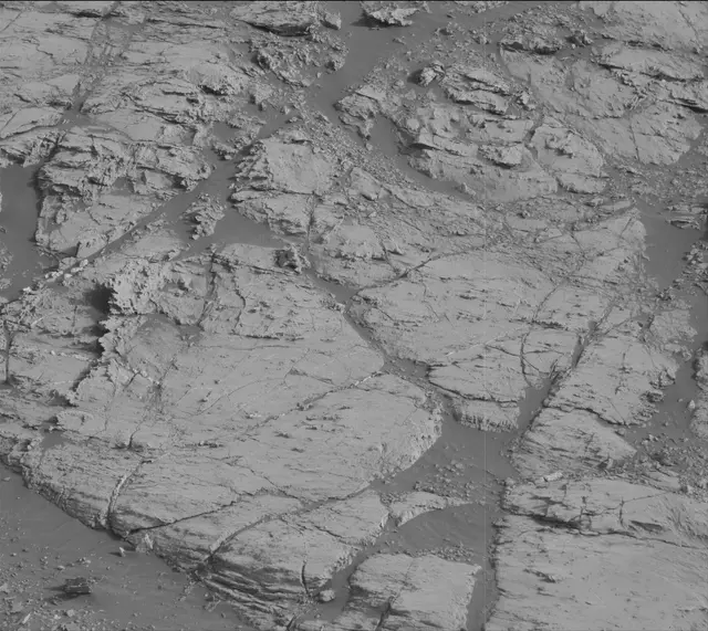Sol 2797: Mast Camera (Mastcam)