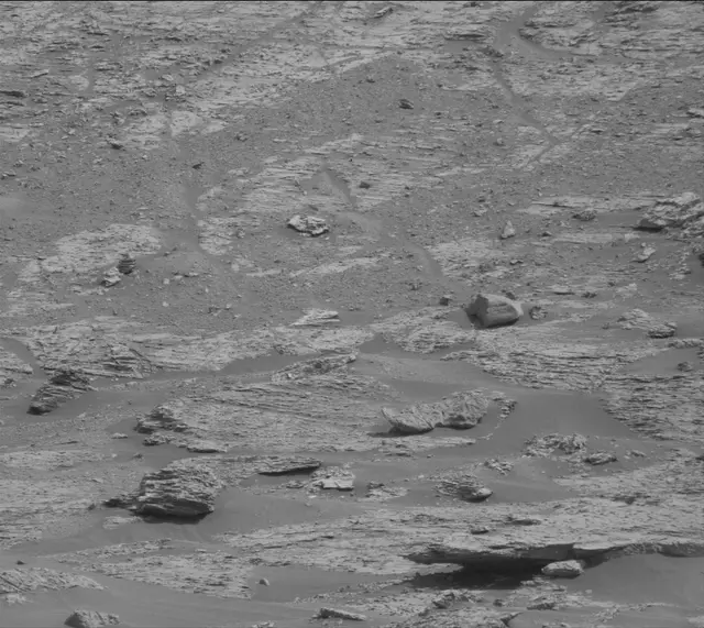 Sol 2797: Mast Camera (Mastcam)