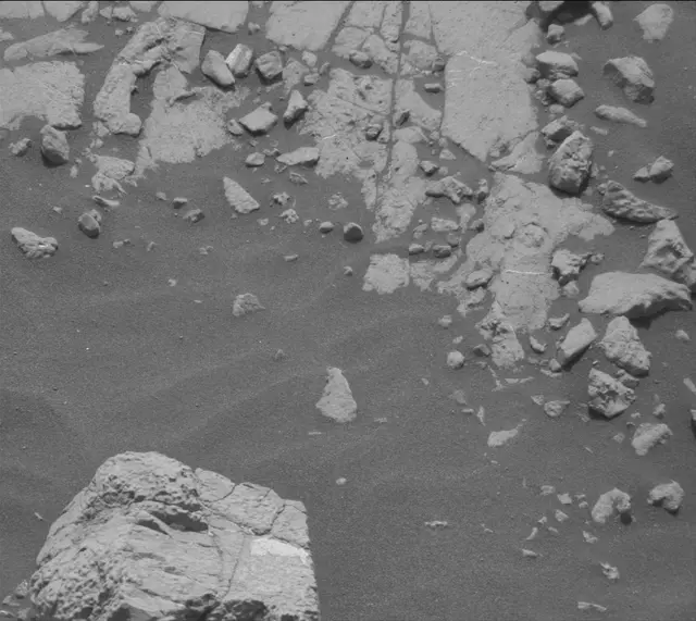 Sol 2797: Mast Camera (Mastcam)
