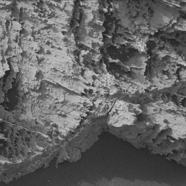 Sol 2797: Mast Camera (Mastcam)