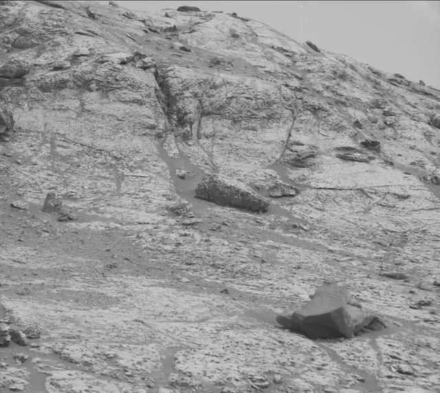 Sol 2799: Mast Camera (Mastcam)