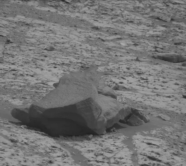 Sol 2799: Mast Camera (Mastcam)