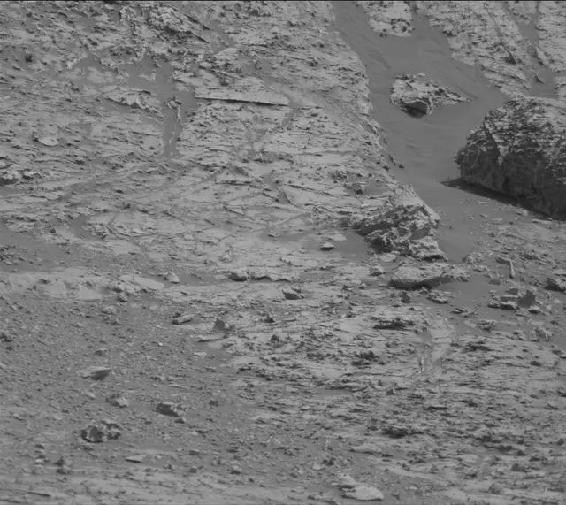 Sol 2799: Mast Camera (Mastcam)