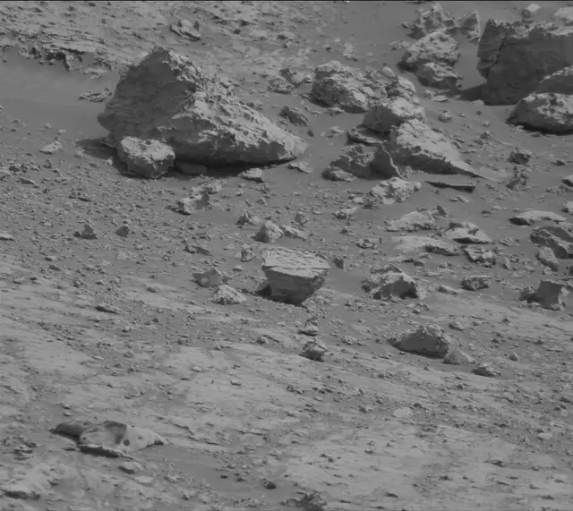 Sol 2799: Mast Camera (Mastcam)