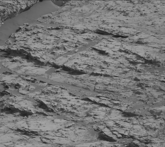 Sol 2799: Mast Camera (Mastcam)
