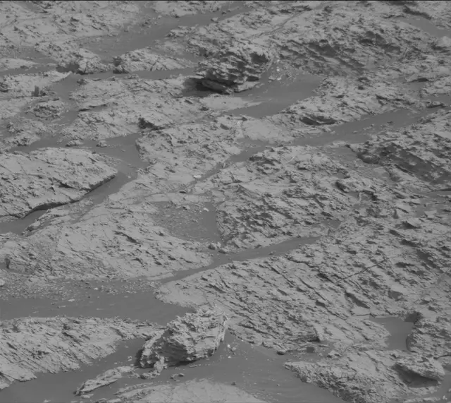 Sol 2799: Mast Camera (Mastcam)