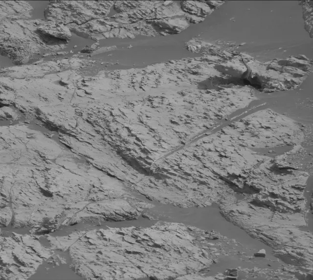 Sol 2799: Mast Camera (Mastcam)