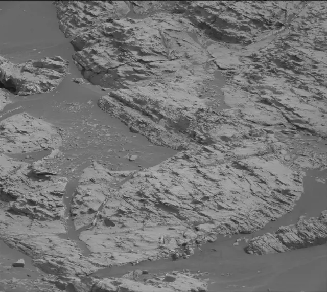 Sol 2799: Mast Camera (Mastcam)