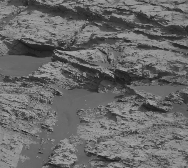 Sol 2799: Mast Camera (Mastcam)