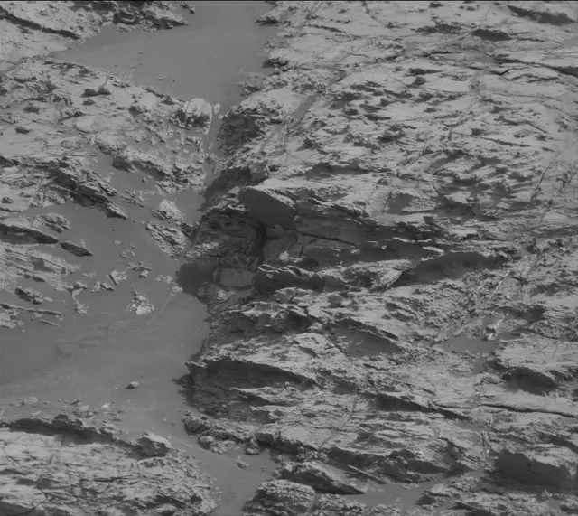 Sol 2799: Mast Camera (Mastcam)