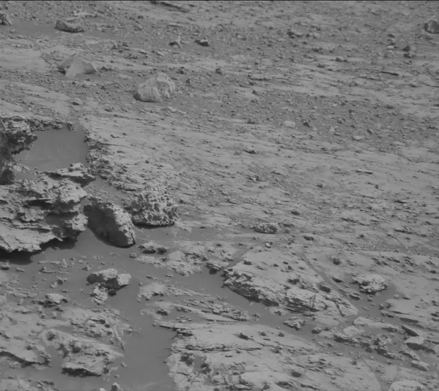 Sol 2799: Mast Camera (Mastcam)