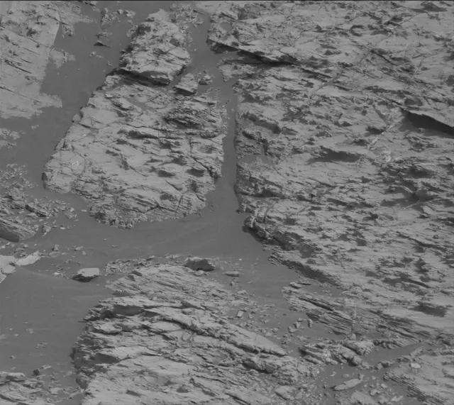 Sol 2799: Mast Camera (Mastcam)