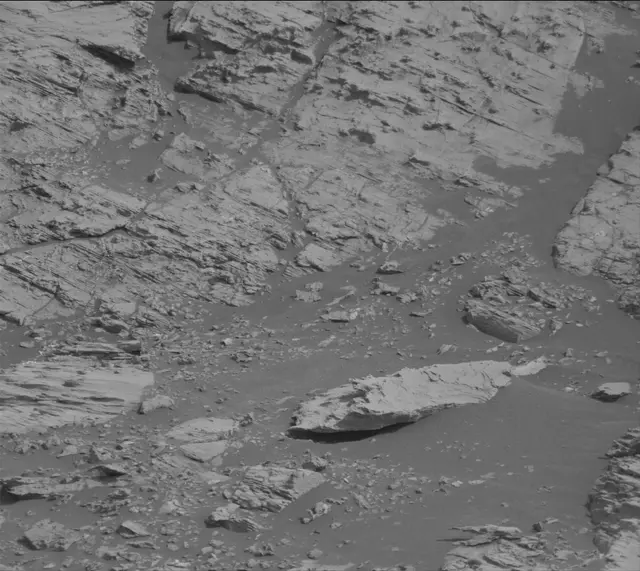 Sol 2799: Mast Camera (Mastcam)