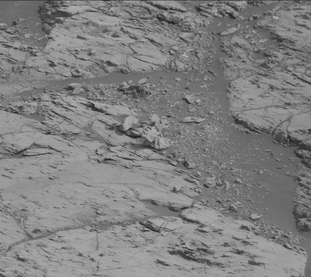 Sol 2799: Mast Camera (Mastcam)