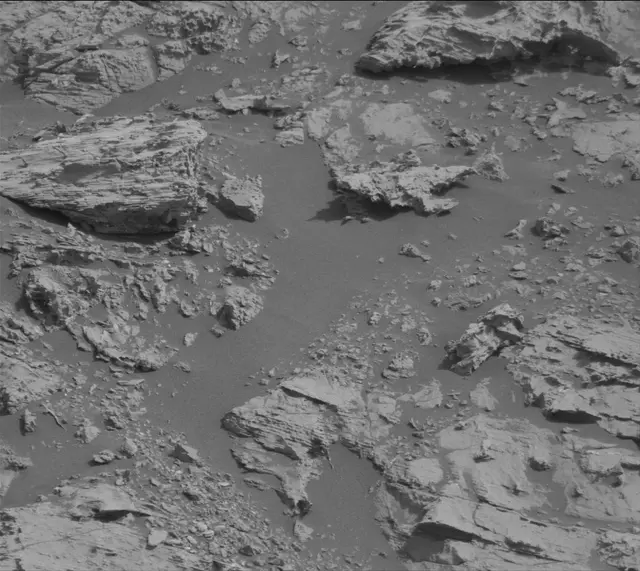 Sol 2799: Mast Camera (Mastcam)
