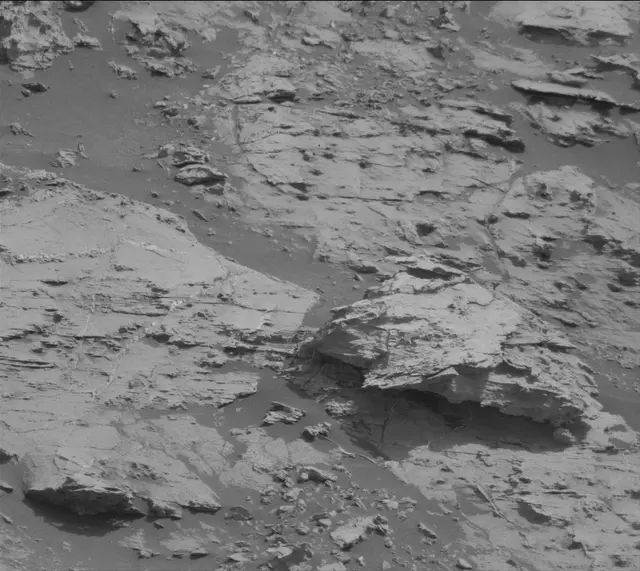 Sol 2799: Mast Camera (Mastcam)
