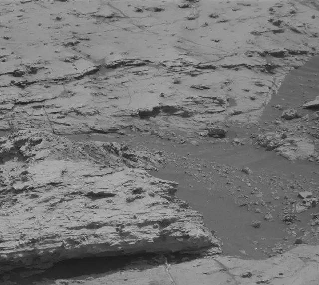 Sol 2799: Mast Camera (Mastcam)