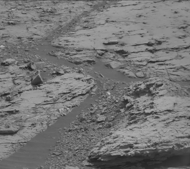Sol 2799: Mast Camera (Mastcam)