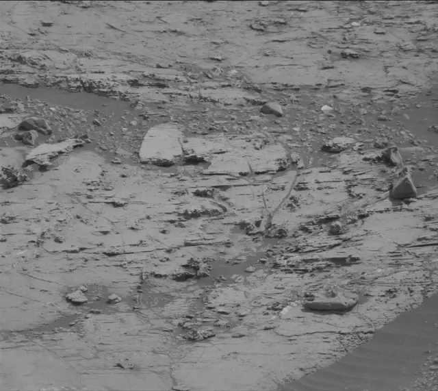 Sol 2799: Mast Camera (Mastcam)