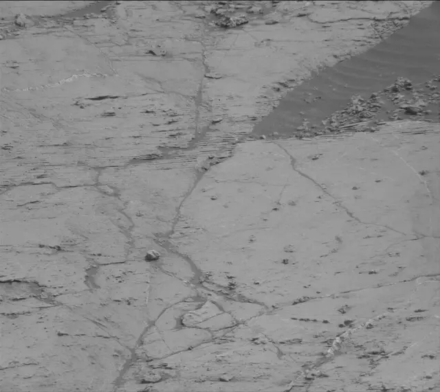 Sol 2799: Mast Camera (Mastcam)