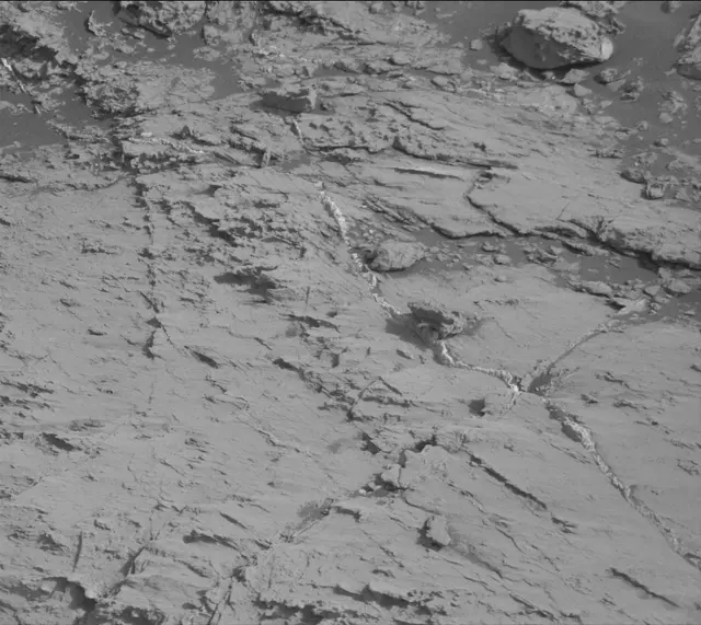 Sol 2799: Mast Camera (Mastcam)