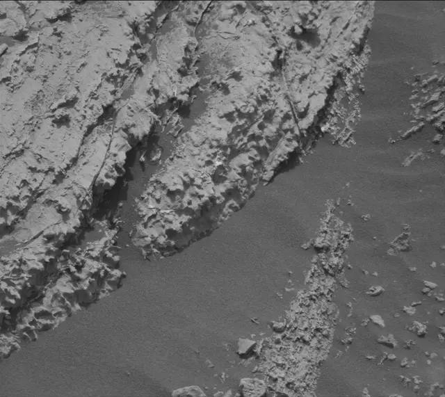 Sol 2799: Mast Camera (Mastcam)