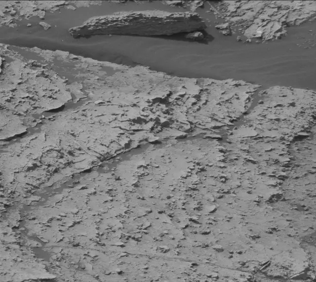 Sol 2801: Mast Camera (Mastcam)