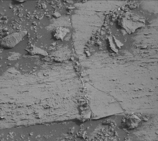 Sol 2801: Mast Camera (Mastcam)