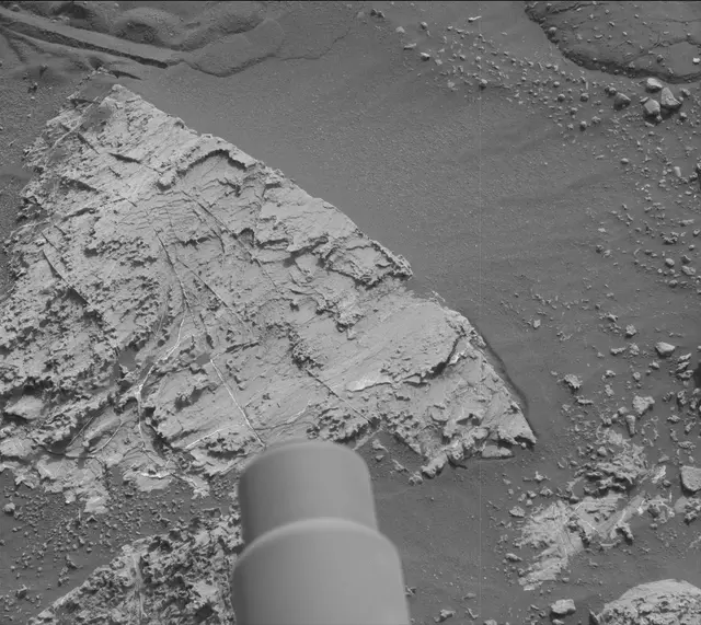 Sol 2802: Mast Camera (Mastcam)