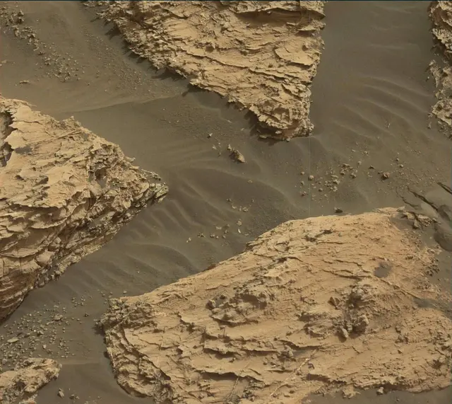 Sol 2802: Mast Camera (Mastcam)