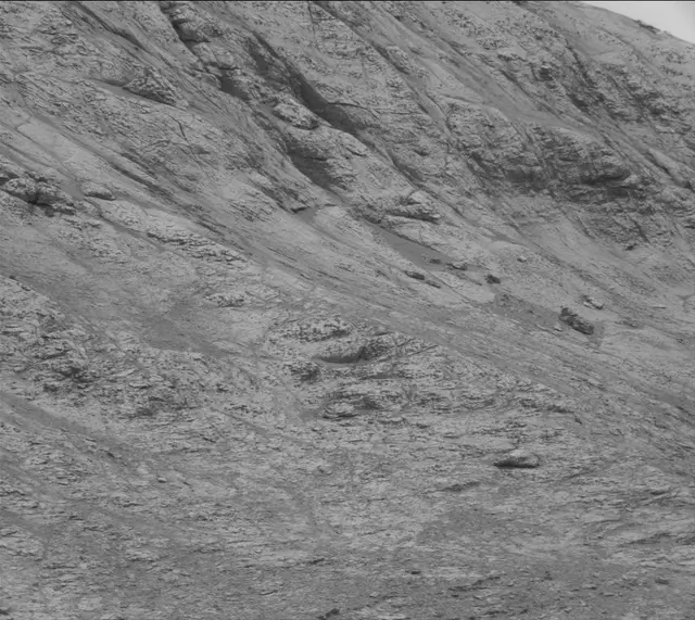 Sol 2804: Mast Camera (Mastcam)