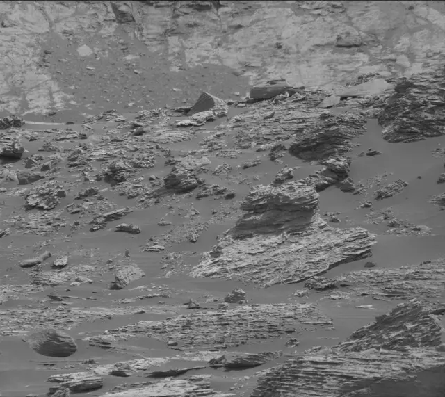 Sol 2804: Mast Camera (Mastcam)