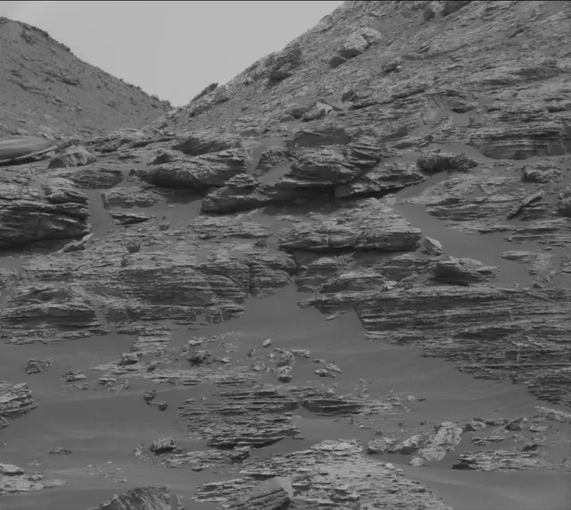 Sol 2804: Mast Camera (Mastcam)