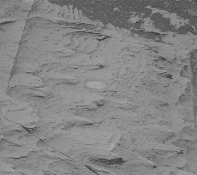 Sol 2812: Mast Camera (Mastcam)