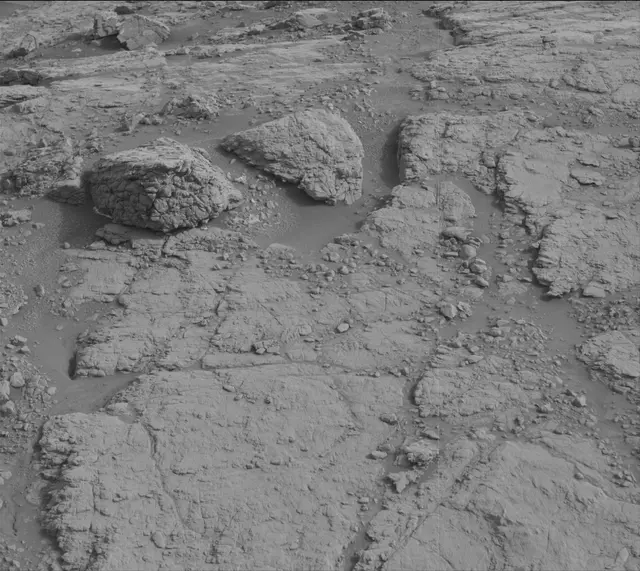 Sol 2813: Mast Camera (Mastcam)