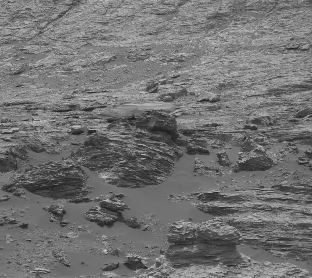 Sol 2813: Mast Camera (Mastcam)