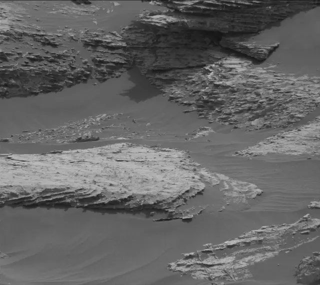 Sol 2813: Mast Camera (Mastcam)