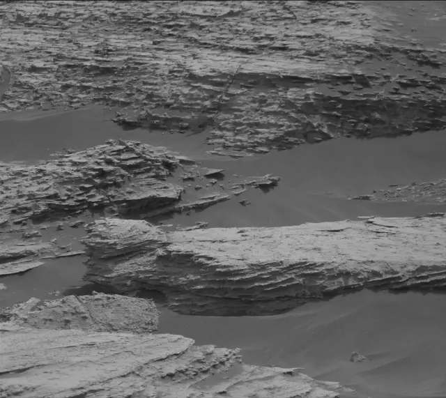 Sol 2813: Mast Camera (Mastcam)