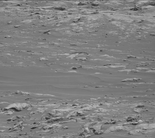 Sol 2813: Mast Camera (Mastcam)