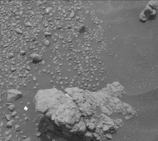 Sol 2817: Mast Camera (Mastcam)