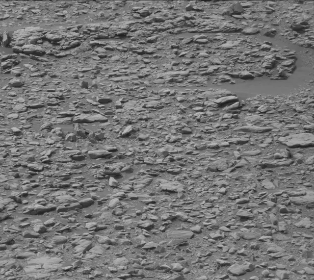 Sol 2819: Mast Camera (Mastcam)