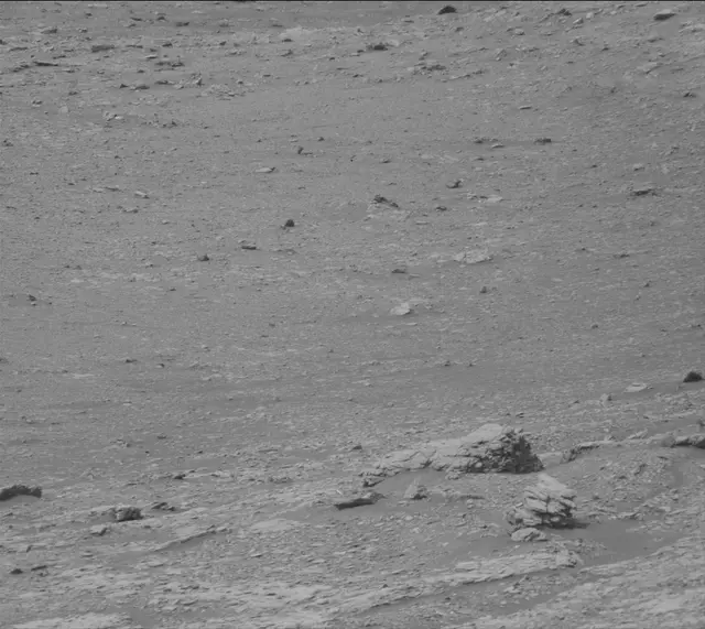 Sol 2819: Mast Camera (Mastcam)