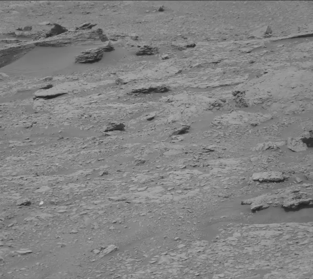 Sol 2819: Mast Camera (Mastcam)