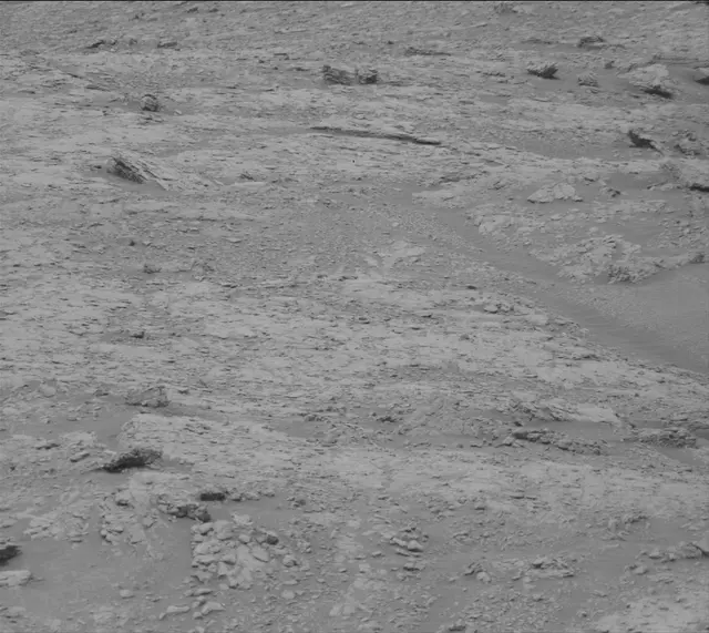 Sol 2819: Mast Camera (Mastcam)