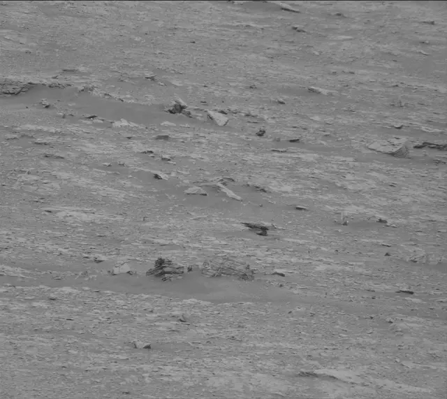 Sol 2819: Mast Camera (Mastcam)