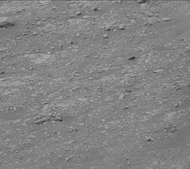 Sol 2819: Mast Camera (Mastcam)